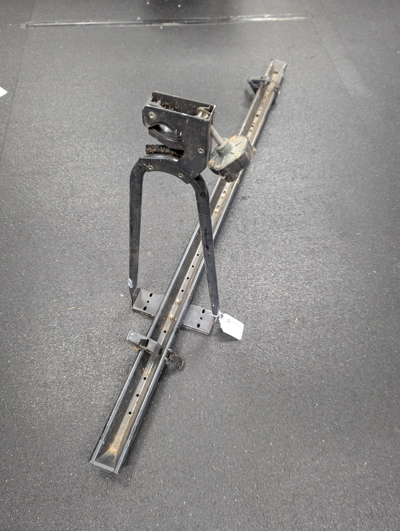 Load image into Gallery viewer, Used Thule Single Bike Rack
