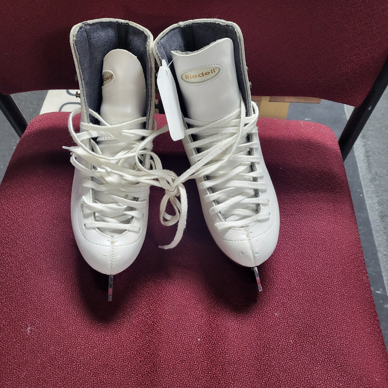 Load image into Gallery viewer, Used Riedell Diamonds Size 4.5 Figure Skates
