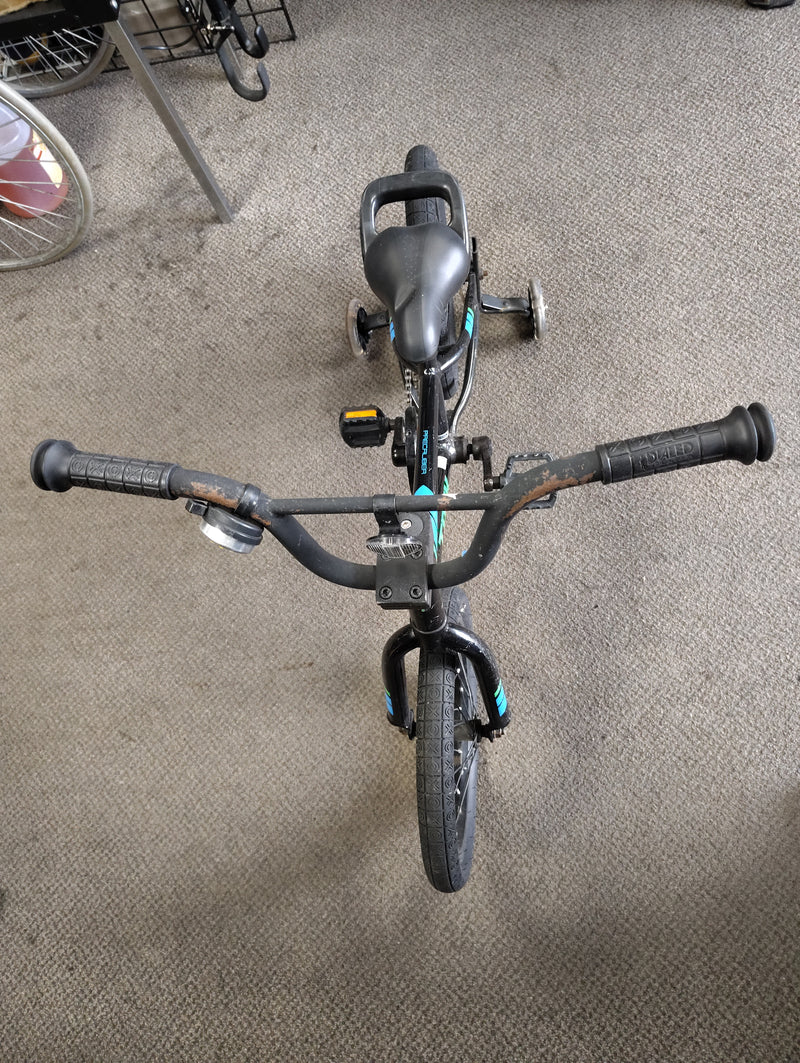 Load image into Gallery viewer, Used Trek Precaliber 16 Kids Bicycle W 16" Wheels And Training Wheels
