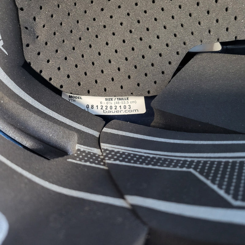 Load image into Gallery viewer, Used Bauer Prodigy Hockey Helmet - Size: Youth
