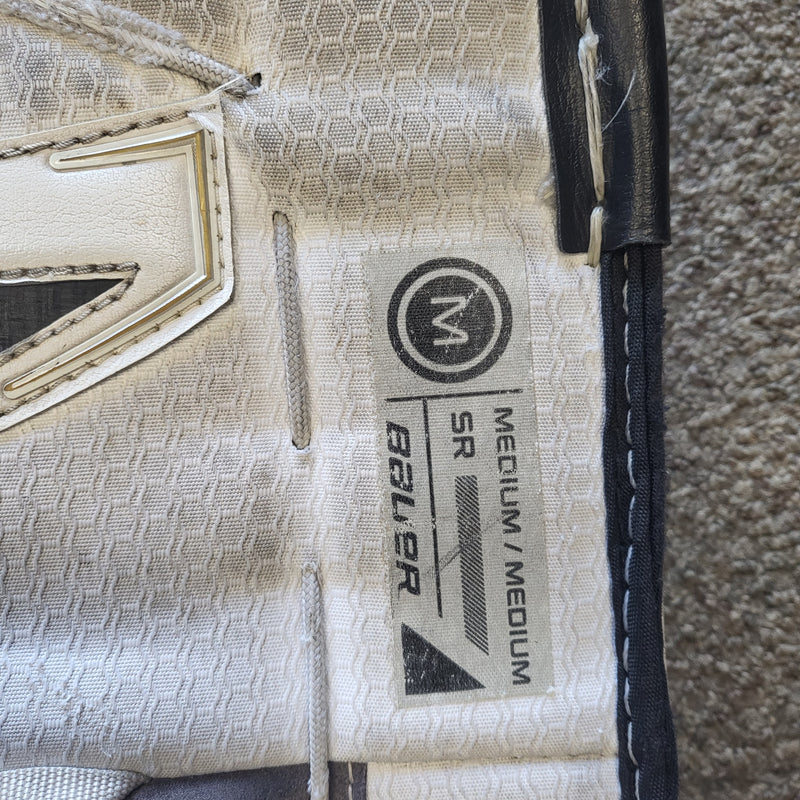 Load image into Gallery viewer, Used Bauer Vapor 2X Goalie Leg Pads Sr Medium
