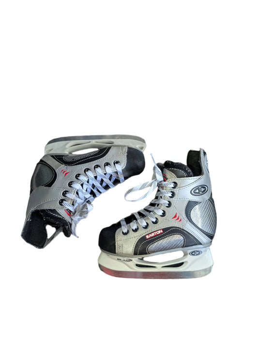 Used Easton Synergy Pro Youth Size 13 Hockey Skates