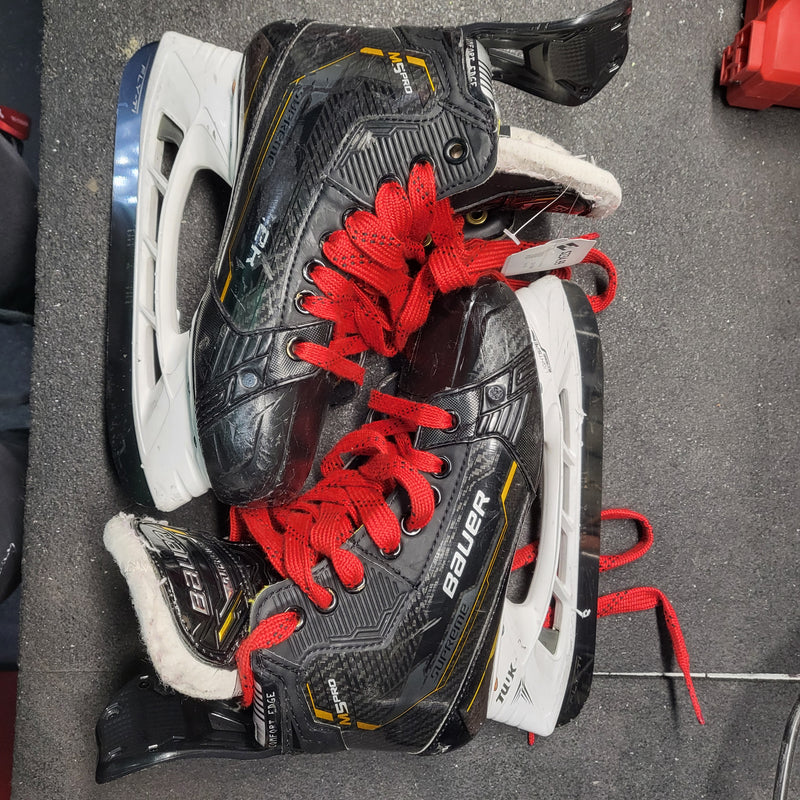 Load image into Gallery viewer, Used Bauer Supreme M5 Pro Size 4 Hockey Skates
