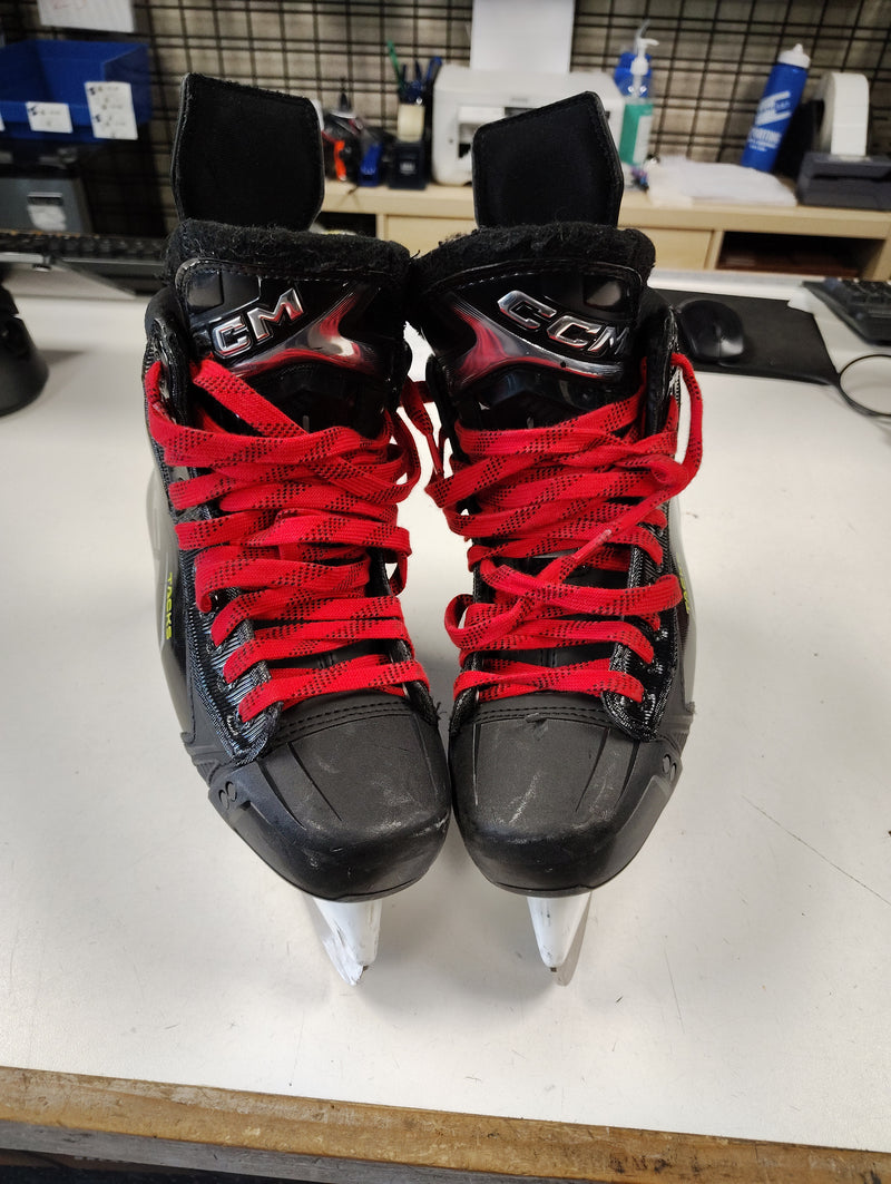 Load image into Gallery viewer, Used CCM Tacks XF90 Senior Size 7 Hockey Skates
