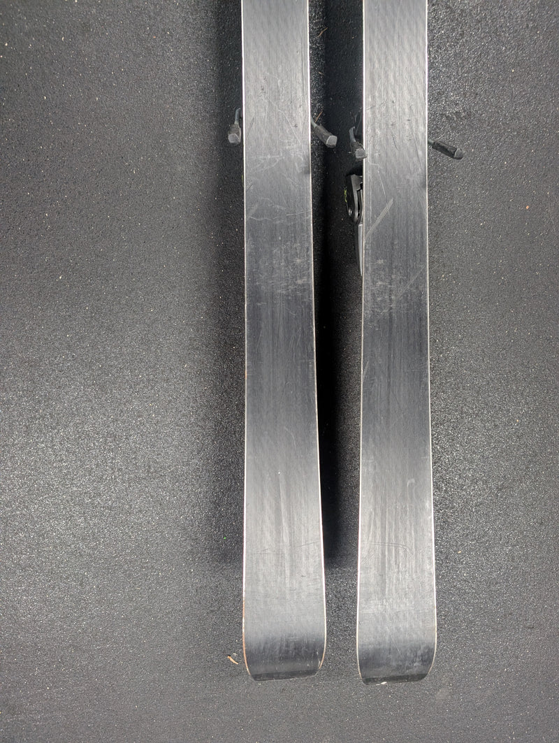 Load image into Gallery viewer, Used Fischer RX9 175cm Downhill Skis W/Bindings
