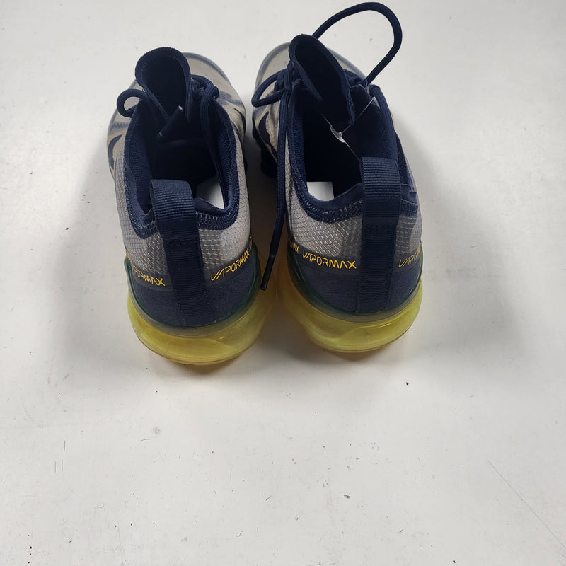 Load image into Gallery viewer, Used Nike Vapormax 2019 Size 6Y Running Shoes

