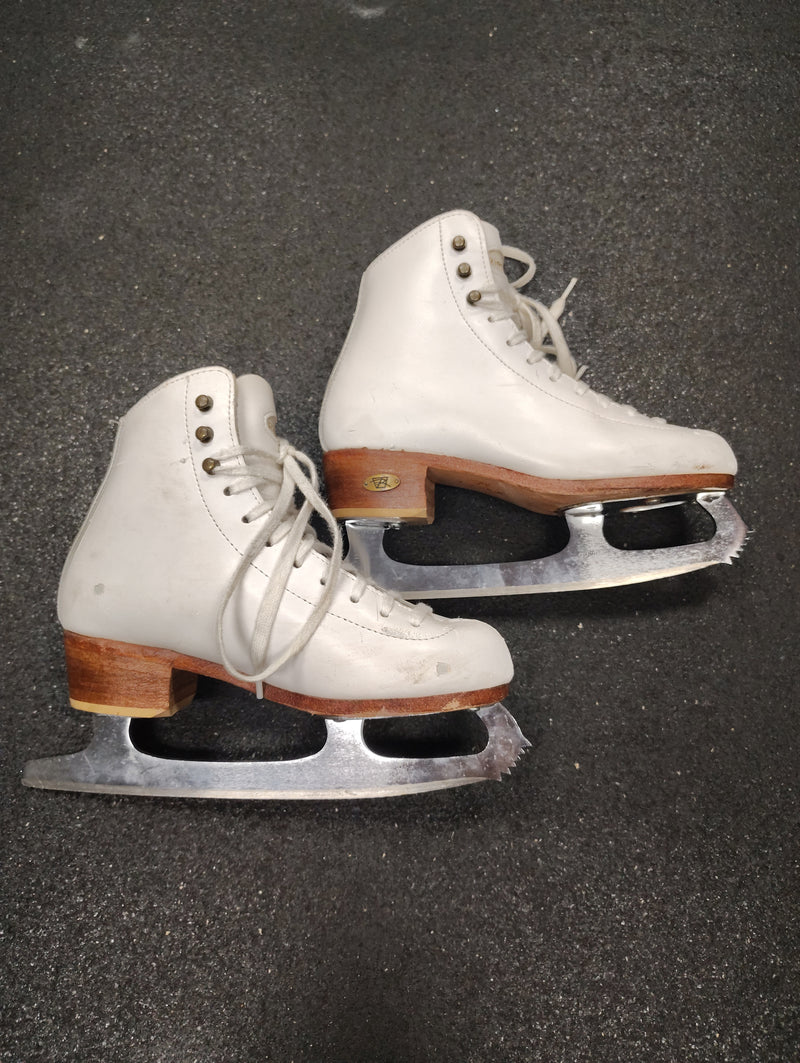 Load image into Gallery viewer, Used Riedell Figure Skates Size 2
