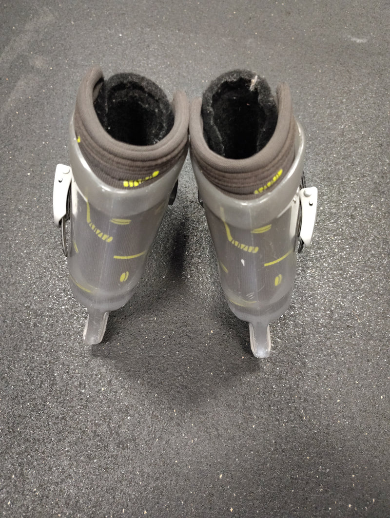 Load image into Gallery viewer, Used Bauer Adjustable 12-13 Youth Skate
