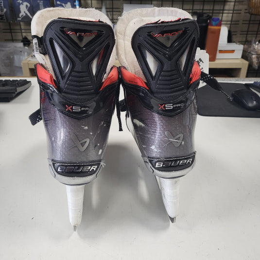 Used Bauer Vapor X5 Pro Int. Size 4 Fit 1 Hockey Skates