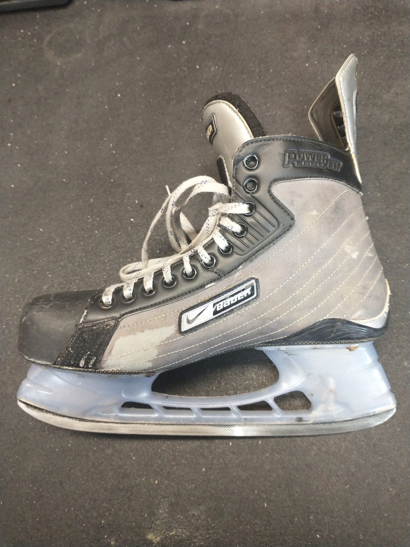 Load image into Gallery viewer, Used Nike Bauer Supreme 70 Skates Size 9
