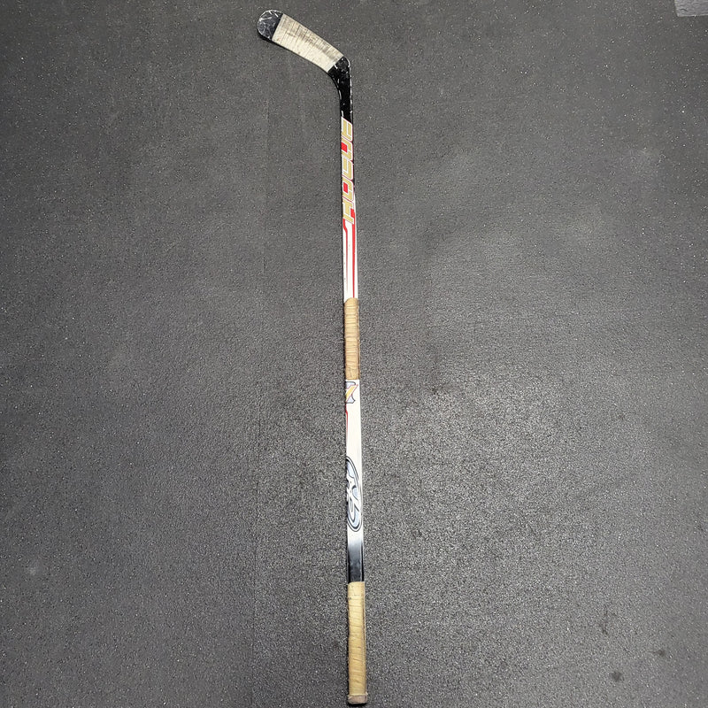 Load image into Gallery viewer, Used Junior Pro 55 Left Handed Hockey Stick
