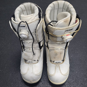 Used Flow Lotus Women's Snowboard Boots - Size: 8.5