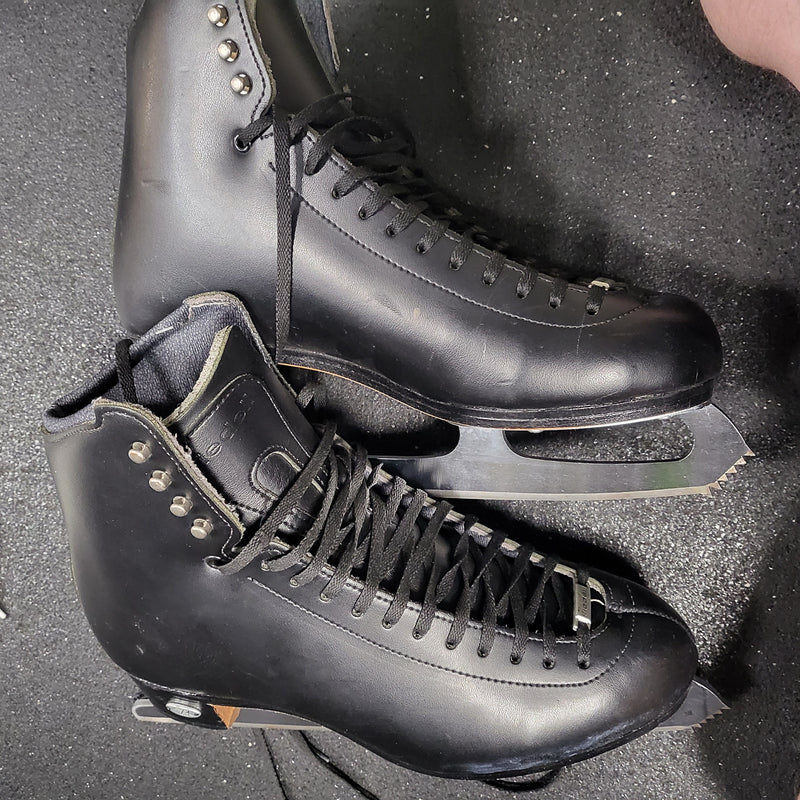 Load image into Gallery viewer, *Lightly Used* Riedell 229 Edge Figure Skates
