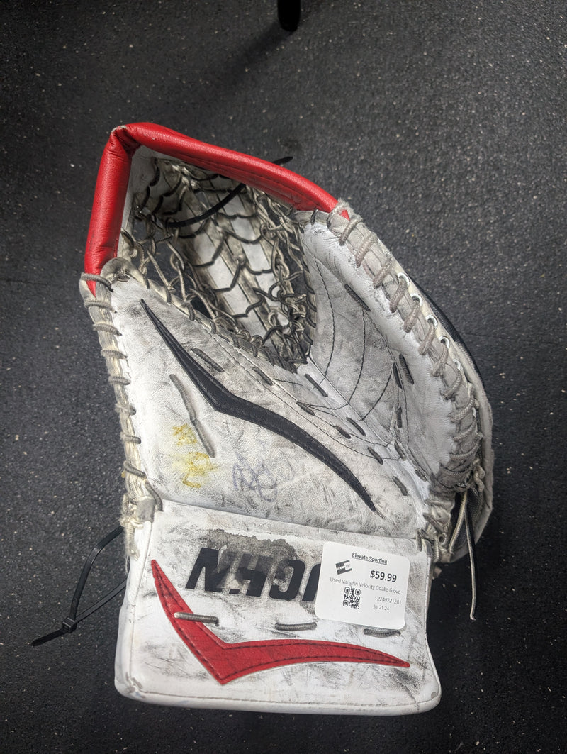 Load image into Gallery viewer, Used Vaughn Velocity Goalie Glove
