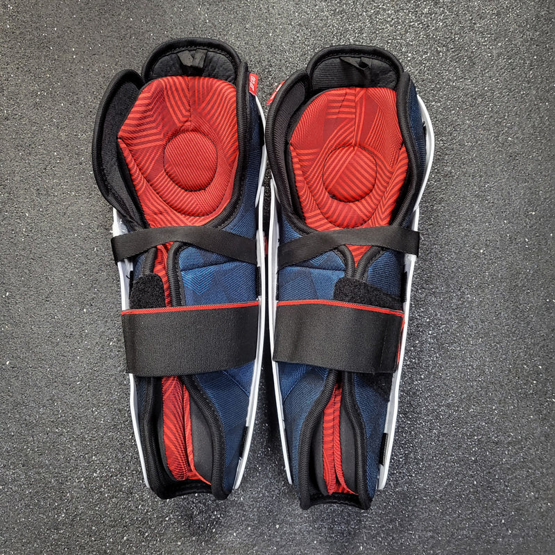 Load image into Gallery viewer, Used CCM Next Shin Pads - 12"
