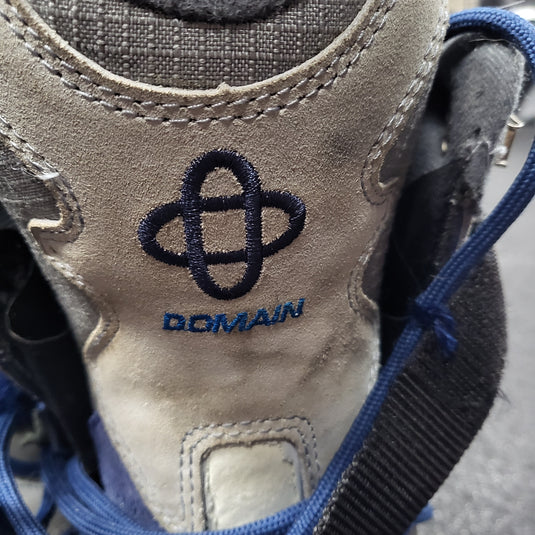 Used Domain Snowboarding Boots size Men's 7