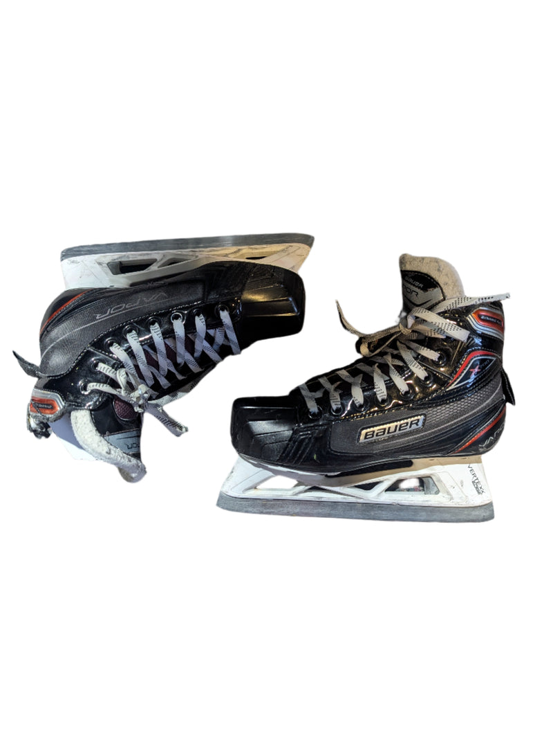 Load image into Gallery viewer, Used Bauer Vapor X700 Int. Goalie Skates
