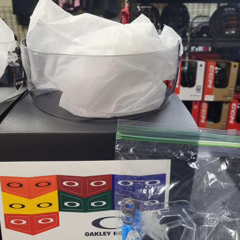 Load image into Gallery viewer, Slightly Used Oakley Hockey Visor Straight Small
