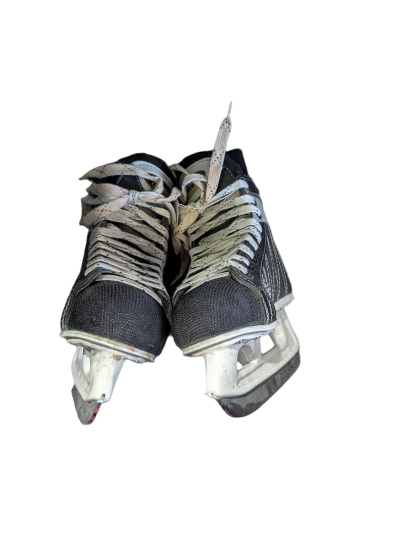 Load image into Gallery viewer, Used CCM Powerline 500 Int. Hockey Skates
