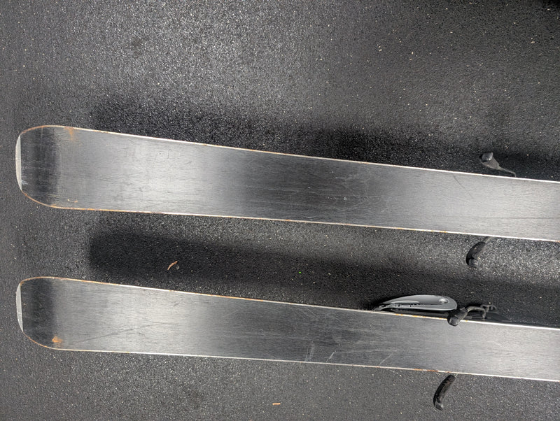 Load image into Gallery viewer, Used Head C120 170cm Skis w/ Bindings
