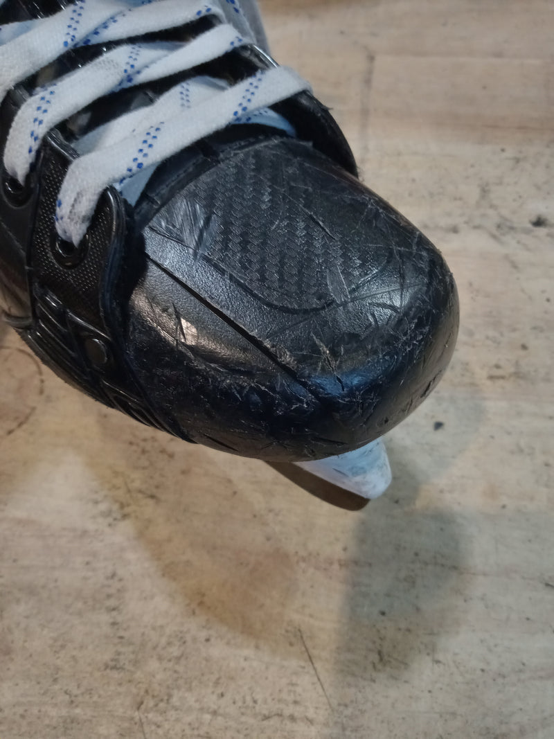 Load image into Gallery viewer, Used Bauer Supreme M5 Pro Int. 4.5 Fit 3 Hockey Skates

