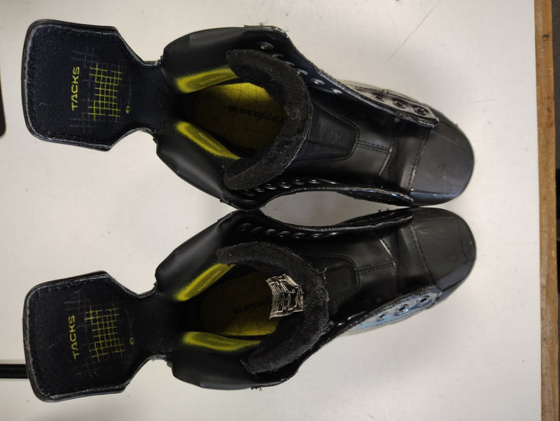 Load image into Gallery viewer, Used CCM Tacks XF80 Hockey Skates Size 7

