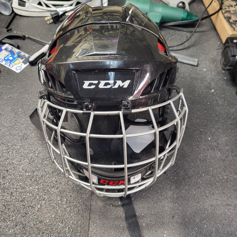 Load image into Gallery viewer, Used CCM FM50 Hockey Helmet Small
