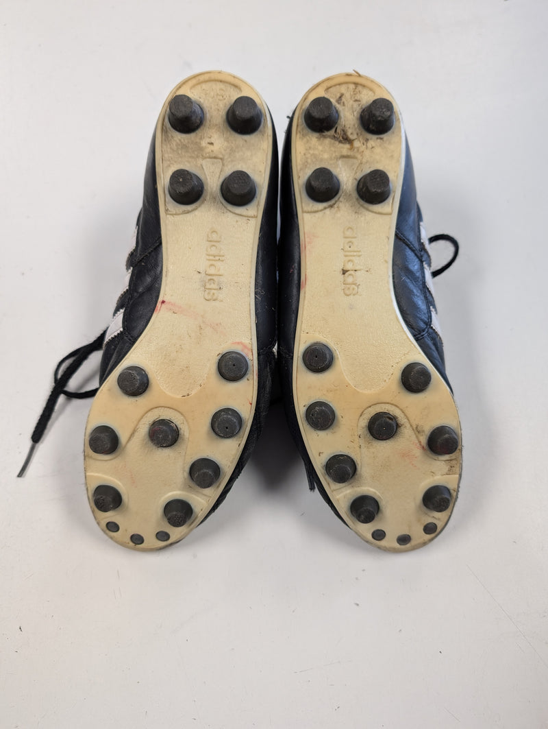 Load image into Gallery viewer, Used Adidas Copa Mundial Cleats U.S. Size 9
