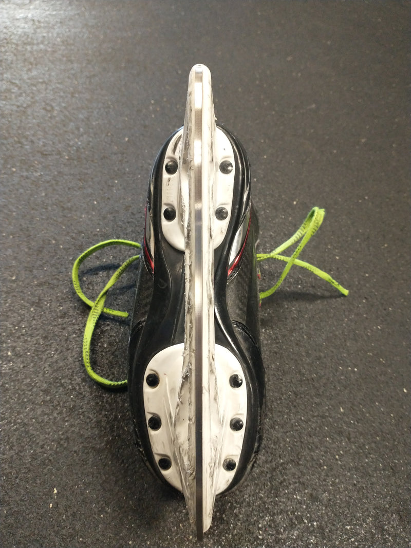 Load image into Gallery viewer, Used Bauer Vapor X2.7 Hockey Skates YTH 13.5
