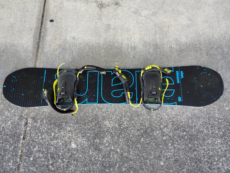 Load image into Gallery viewer, Used Elan Eragon Snowboard - 58" Total Length
