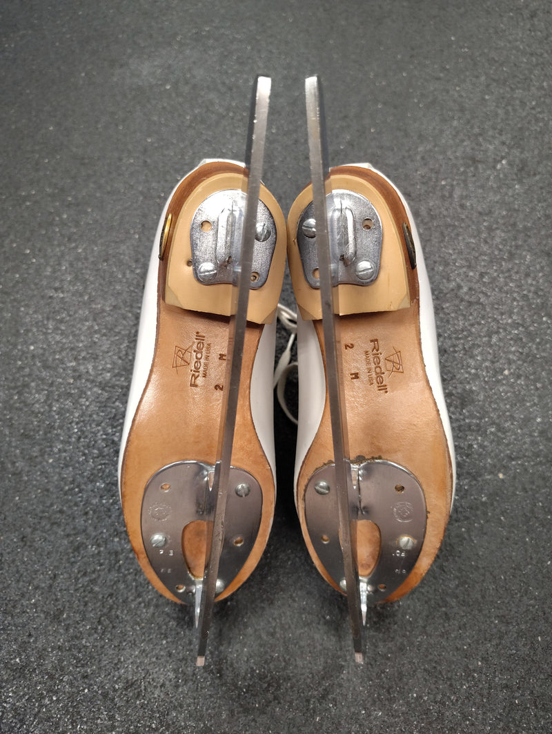 Load image into Gallery viewer, Used Riedell Figure Skates Size 2

