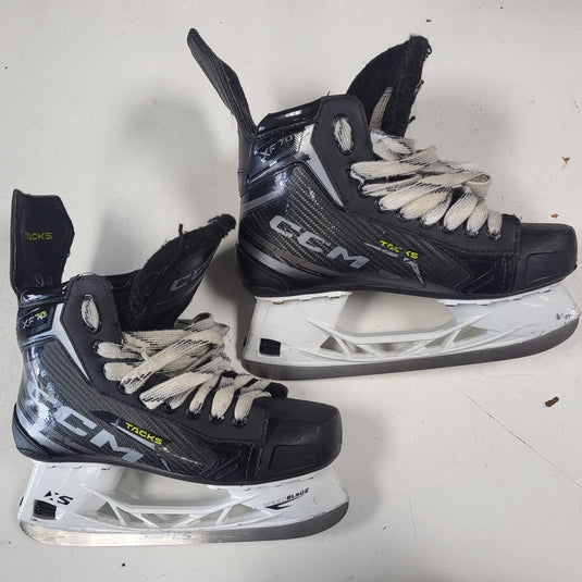 Used CCM Tacks XF70 Hockey Skate - Size 6.5