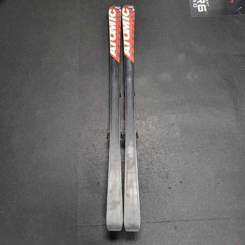 Load image into Gallery viewer, Used Atomic Beta Race GS:9 180cm Skis w/ Bindings
