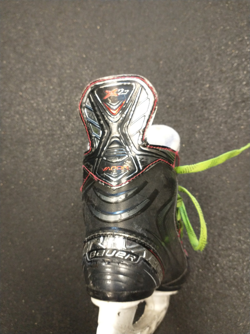 Load image into Gallery viewer, Used Bauer Vapor X2.7 Hockey Skates YTH 13.5
