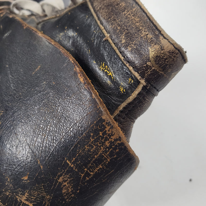 Load image into Gallery viewer, Vintage CCM Tackaberry Prolite Goalie Skates Sr 8 1/2
