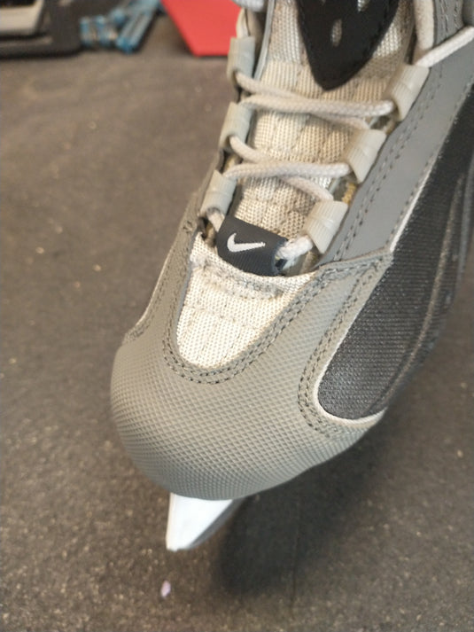 Nike Ice Skates Size Youth 1