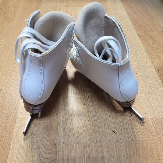 Used Jackson Mystique Ladies Size 4.5C Figure Skates