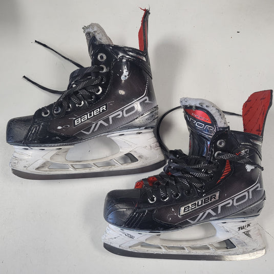 Used Bauer Vapor X3.7 Hockey Skates - Size: 4.5D