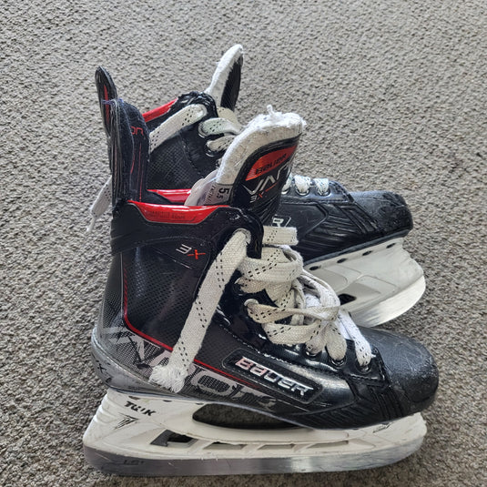 Used Bauer Vapor 3X Hockey Skates Size 5.5 Fit 2