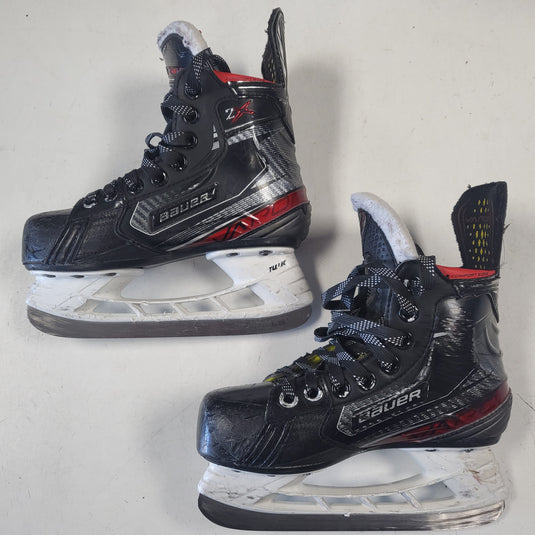Used Bauer Vapor 2X Hockey Skates - Size: Youth 12.5