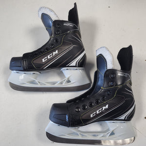 Used CCM Tacks 9040 Hockey Skates - Size: Youth 13
