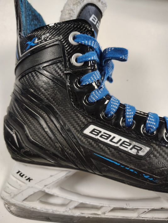 Used Bauer XLP Hockey Skates Size 5