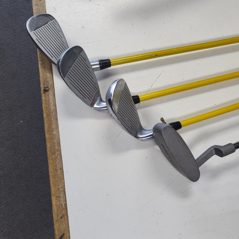 Load image into Gallery viewer, Dunlop Rebel Junior 5-7-9-Putter Golf Set

