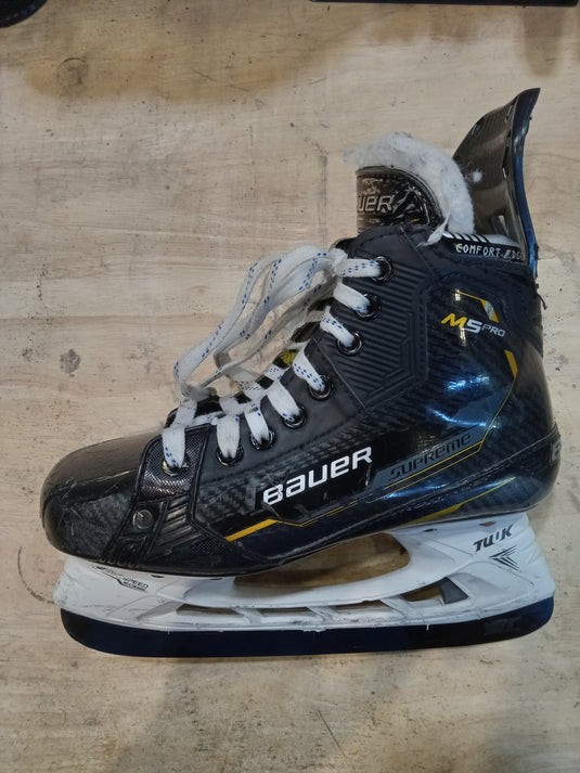 Used Bauer Supreme M5 Pro Int. 4.5 Fit 3 Hockey Skates