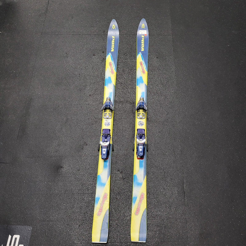 Load image into Gallery viewer, Used Volkl SnowRanger 180cm Skis w/ Bindings
