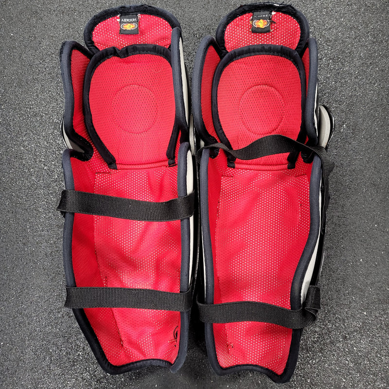 Load image into Gallery viewer, Used Easton Stealth S1 Hockey Shin Guards - Size: 14"
