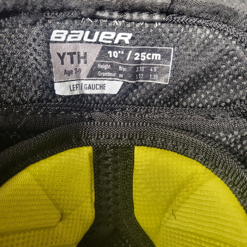 Load image into Gallery viewer, Used Bauer Supreme Mach Youth Shin Guard 10"
