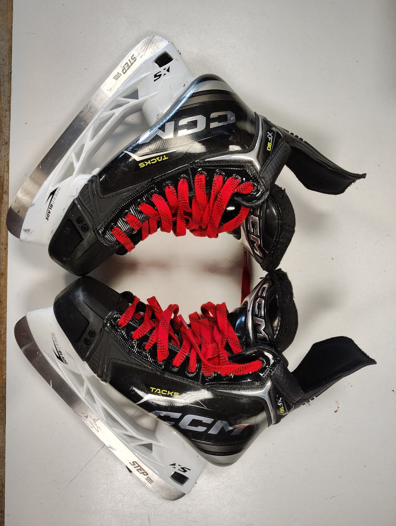 Load image into Gallery viewer, Used CCM Tacks XF90 Senior Size 7 Hockey Skates
