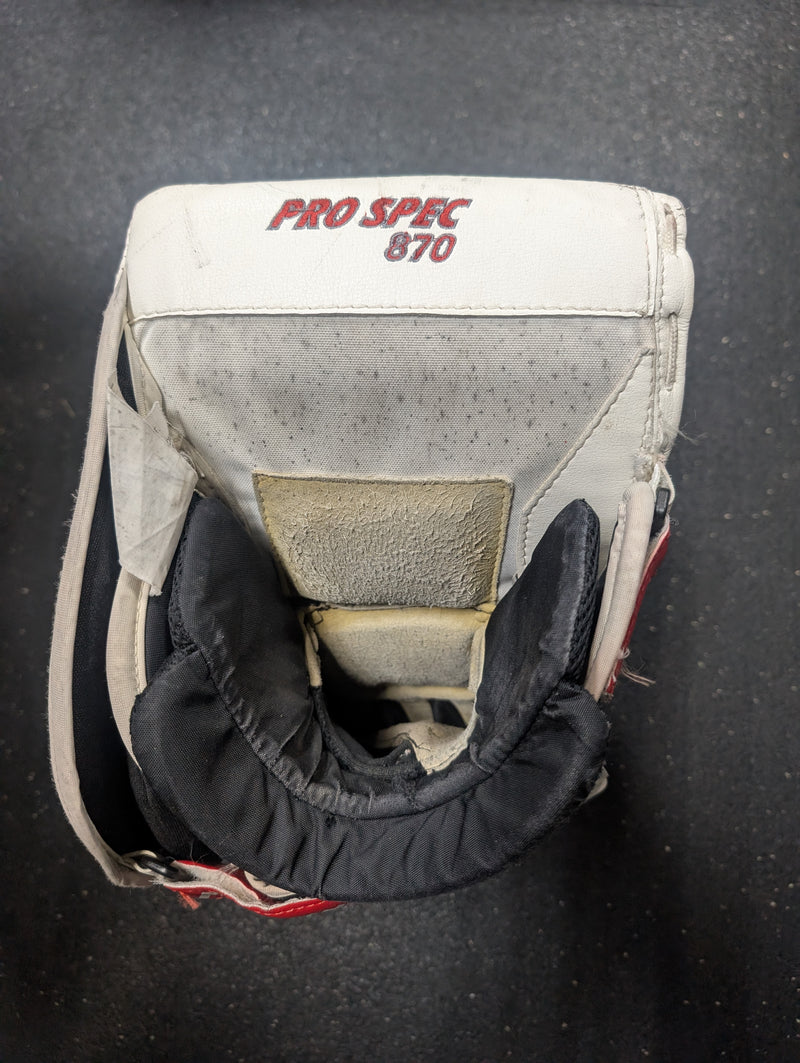 Load image into Gallery viewer, Used McKenney pro spec 870 goalie blocker REG
