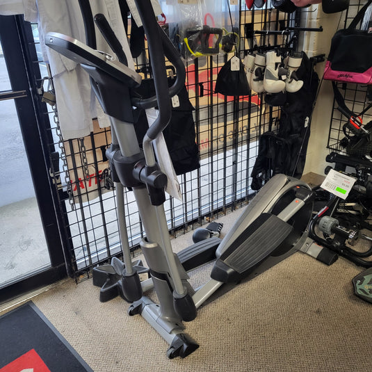 Slightly Used Sunny Pre-Programmed Elliptical Magnetic Trainer Machine